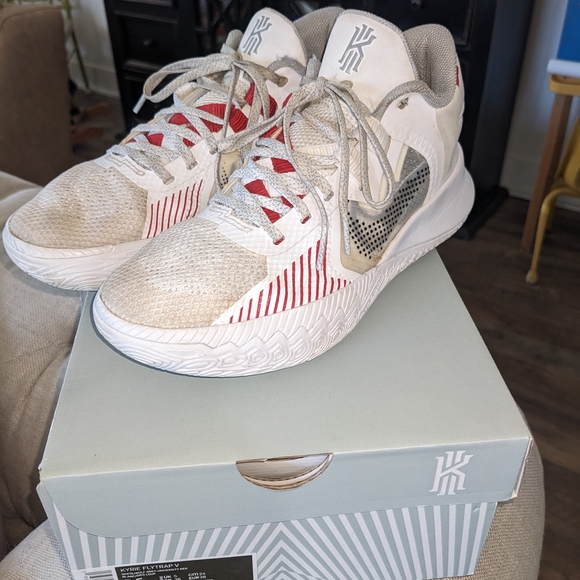 Nike ACG Other - Nike Kyrie Flytrap Basketball Shoes